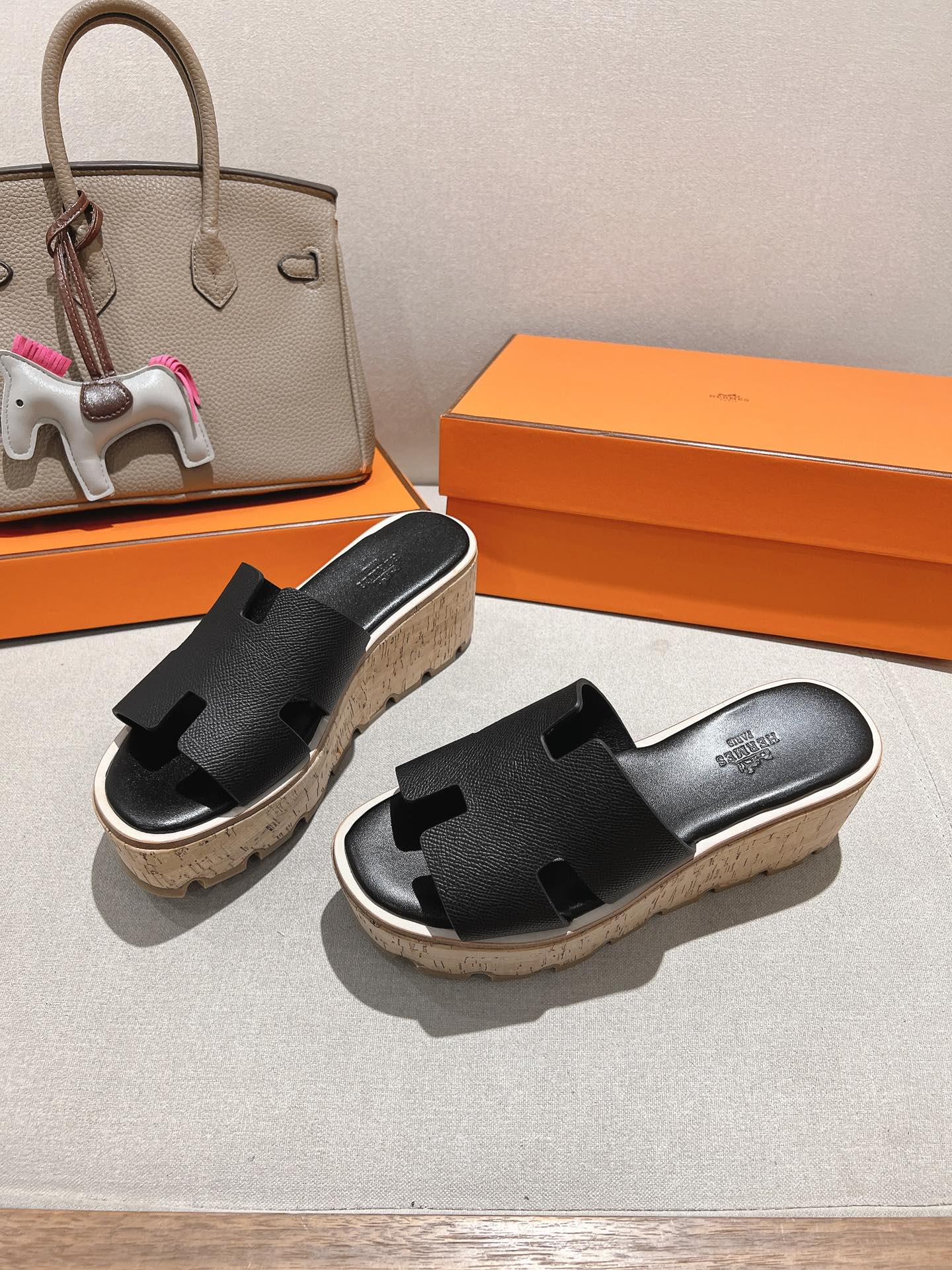 HM 25S HIGH WEDGE SANDALS IN BLACK LAMBSKIN STYLE 23 - 35