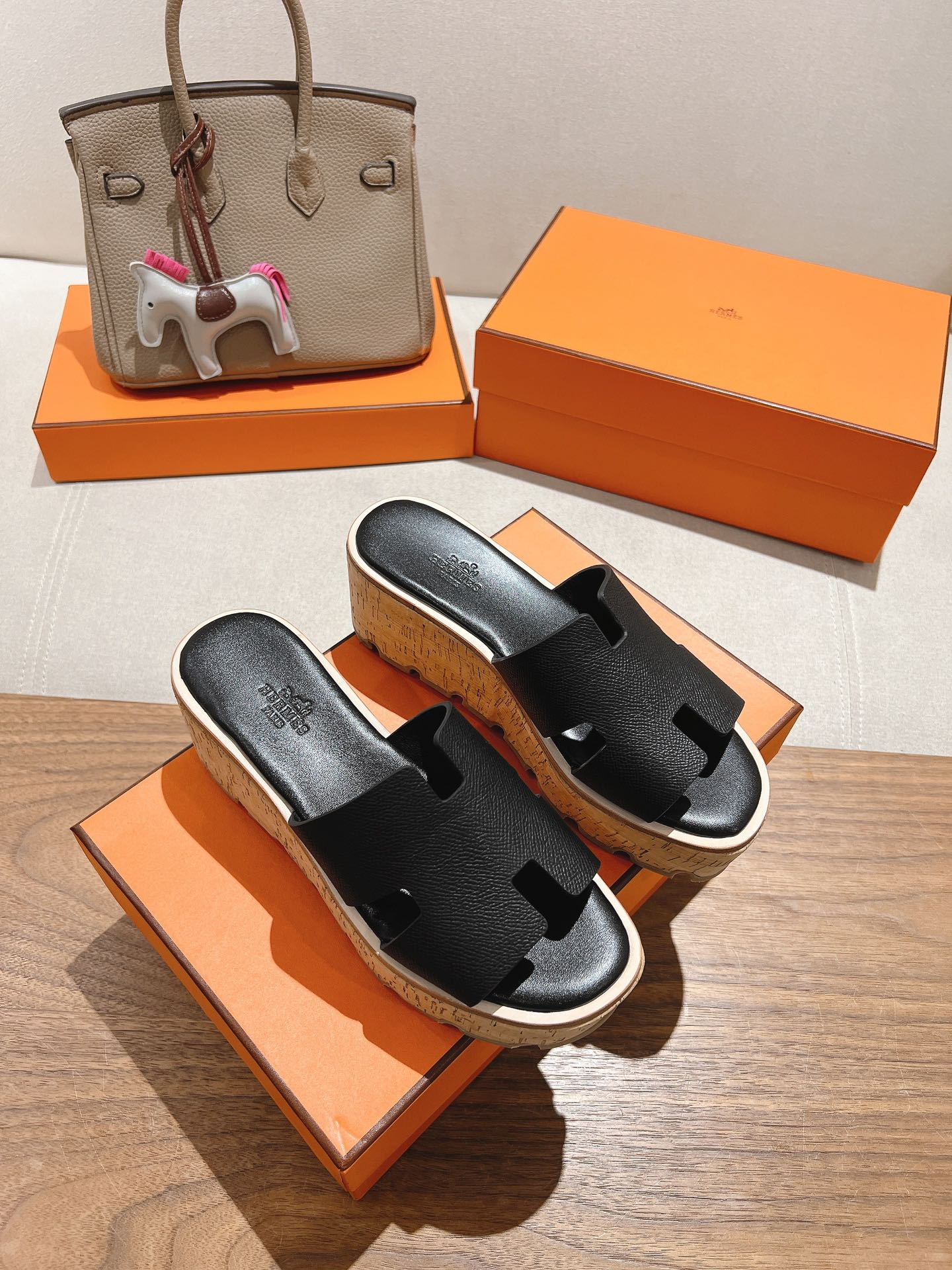 HM 25S HIGH WEDGE SANDALS IN BLACK LAMBSKIN STYLE 23 - 35