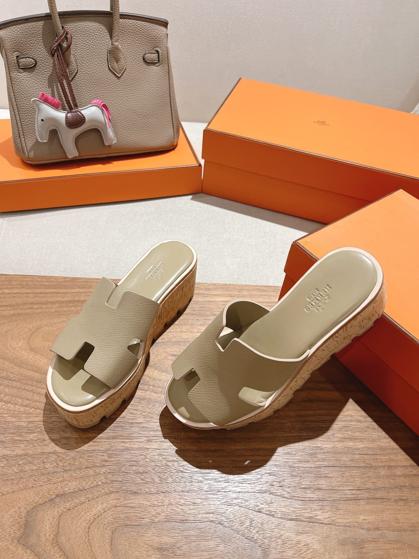 HM 25S HIGH WEDGE SANDALS IN WARM BEIGE LAMBSKIN STYLE 17 - 35