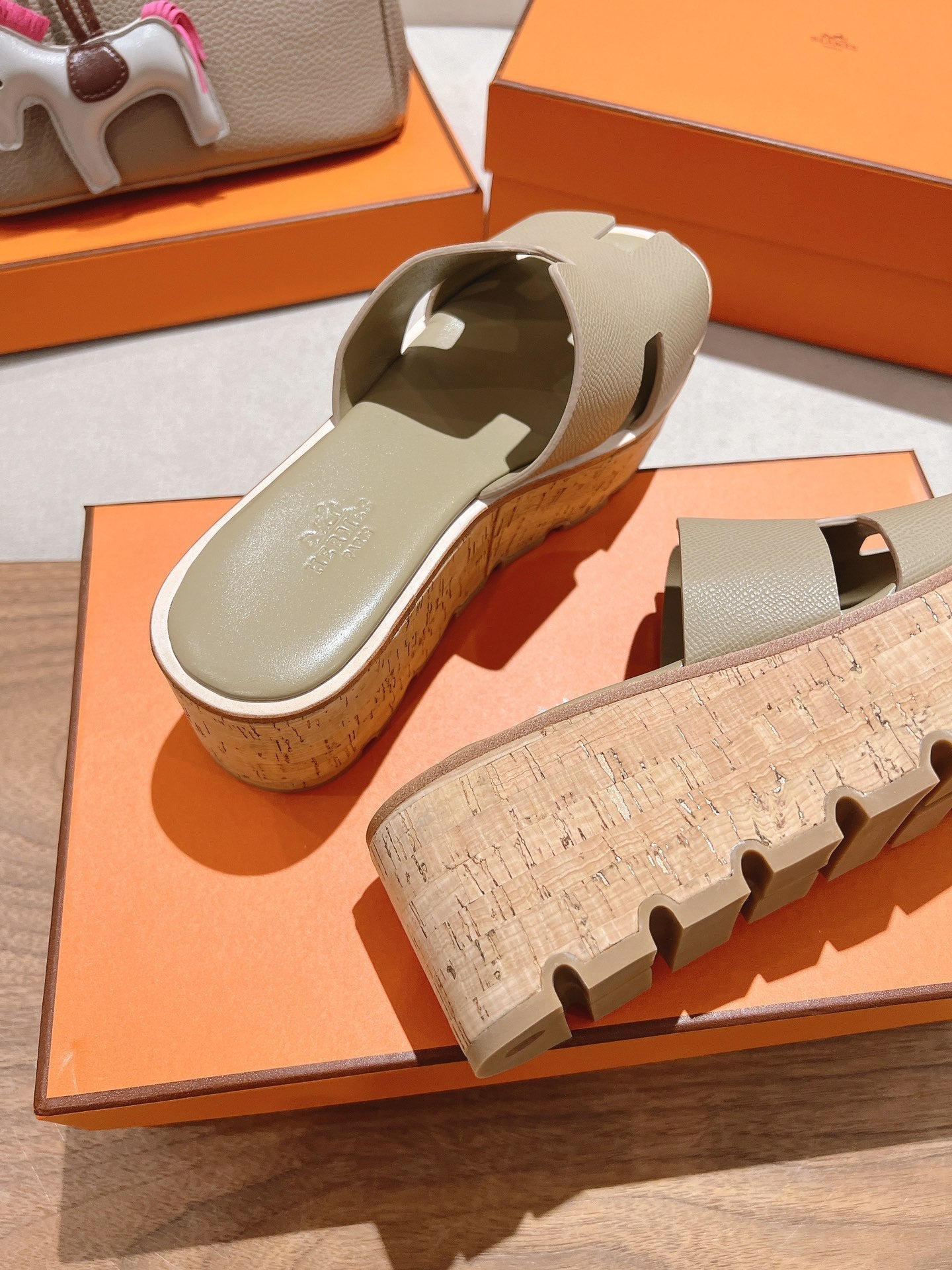 HM 25S HIGH WEDGE SANDALS IN WARM BEIGE LAMBSKIN STYLE 17 - 35