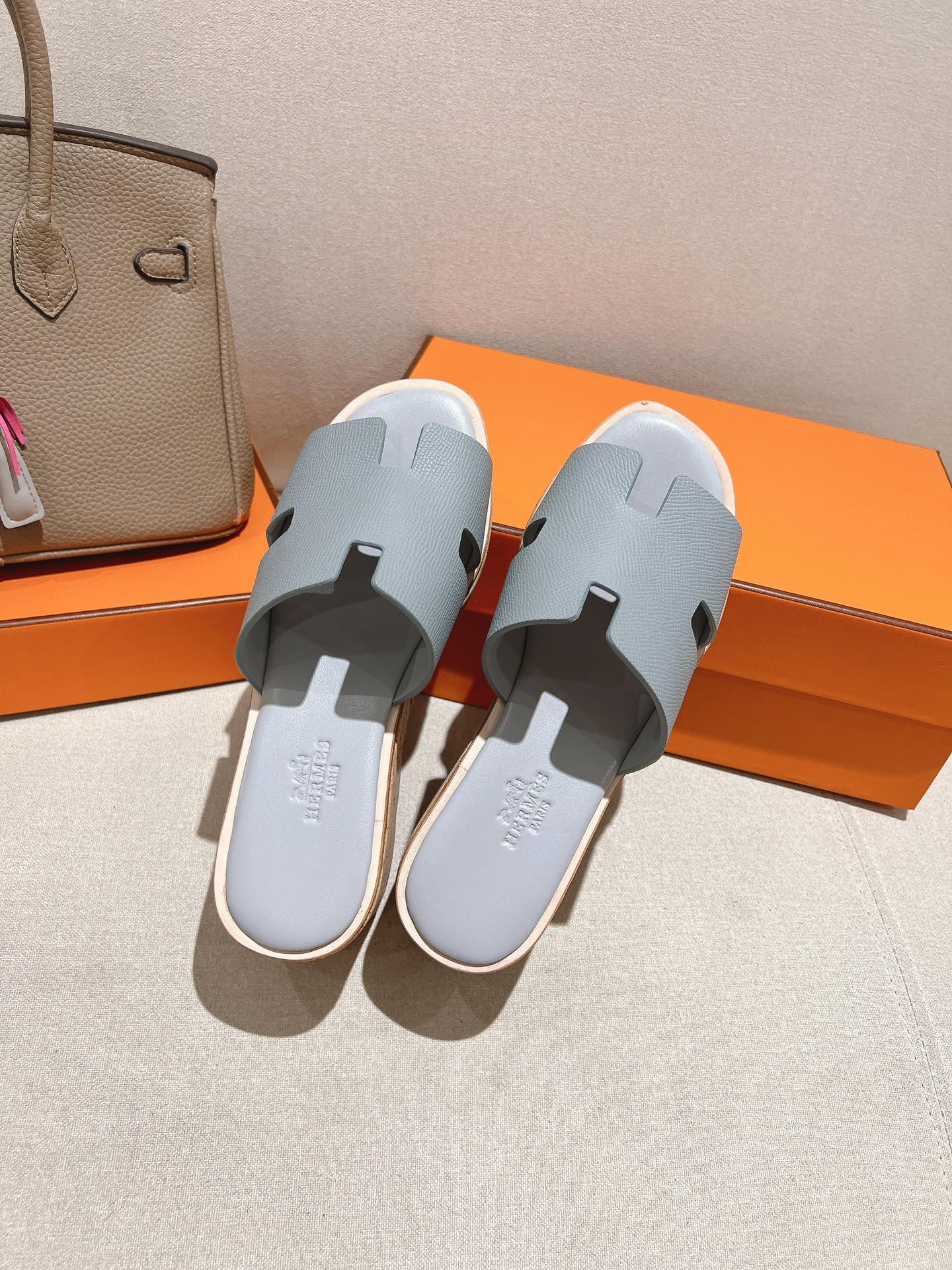 HM 25S HIGH WEDGE SANDALS IN LIGHT GREY LAMBSKIN STYLE 13 - 35