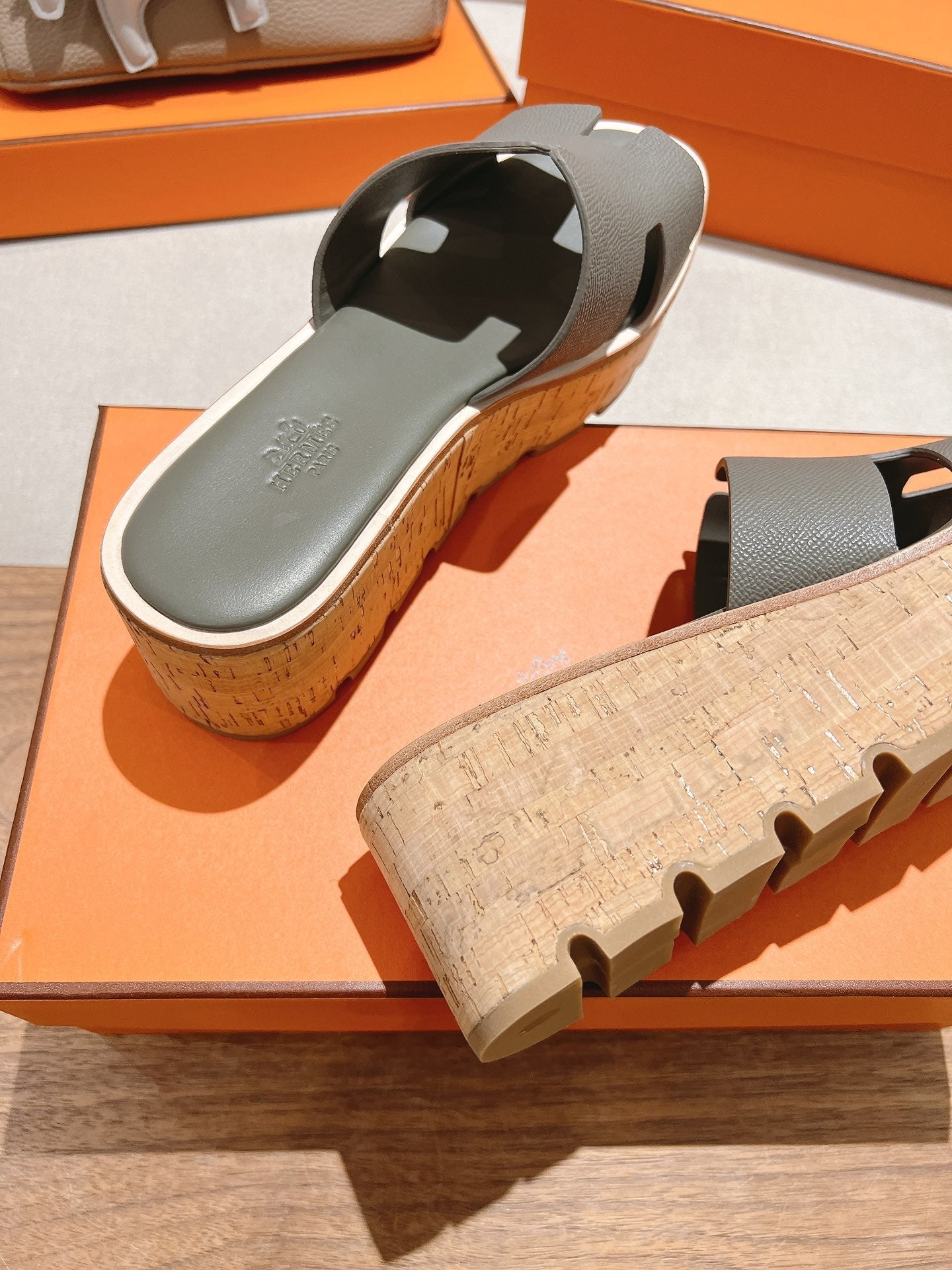 HM 25S HIGH WEDGE SANDALS IN DARK GREY LAMBSKIN STYLE 11 - 35
