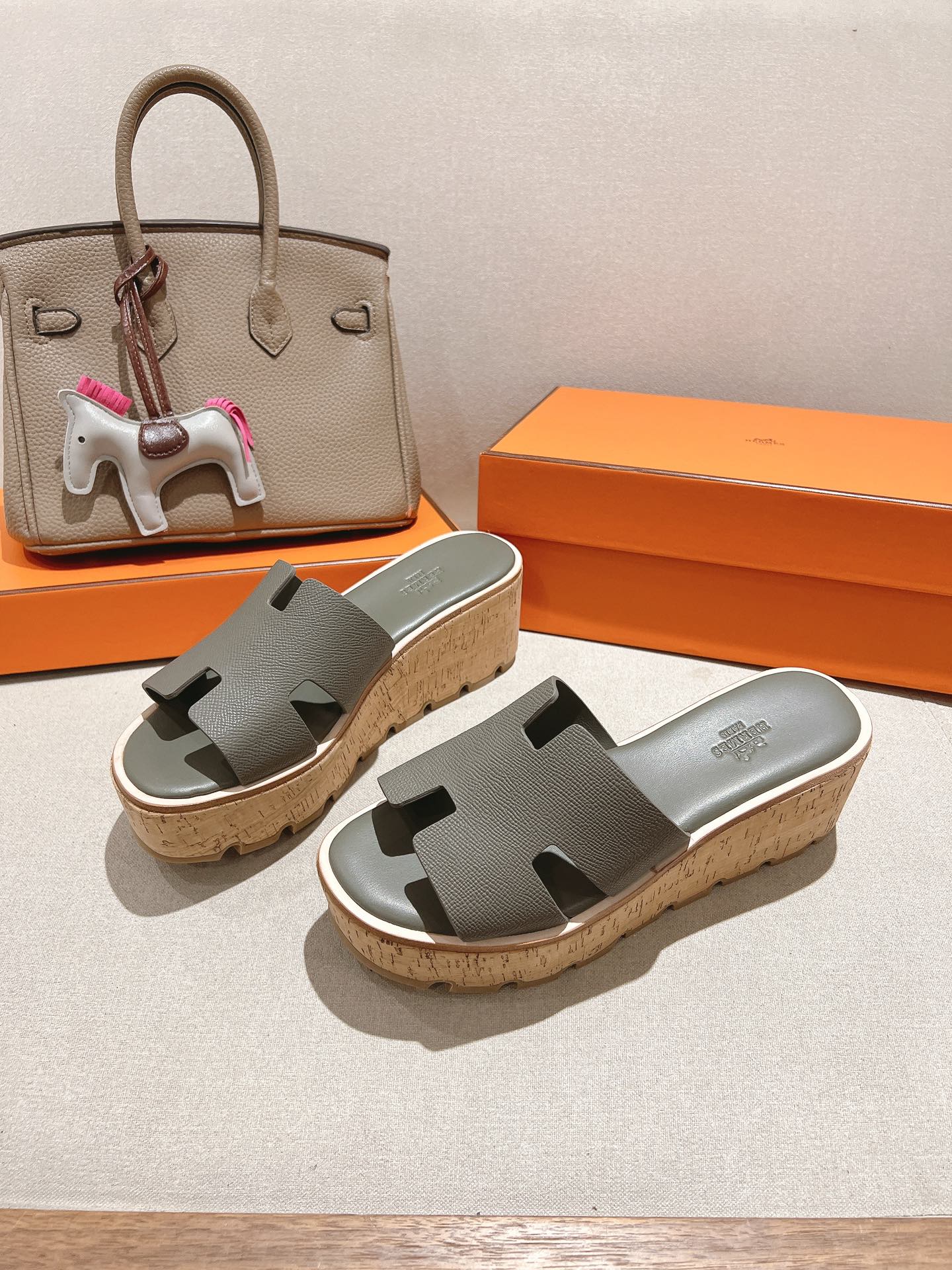 HM 25S HIGH WEDGE SANDALS IN DARK GREY LAMBSKIN STYLE 11 - 35