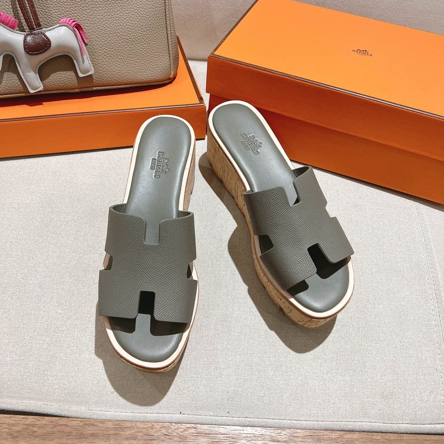 HM 25S HIGH WEDGE SANDALS IN DARK GREY LAMBSKIN STYLE 11 - 35