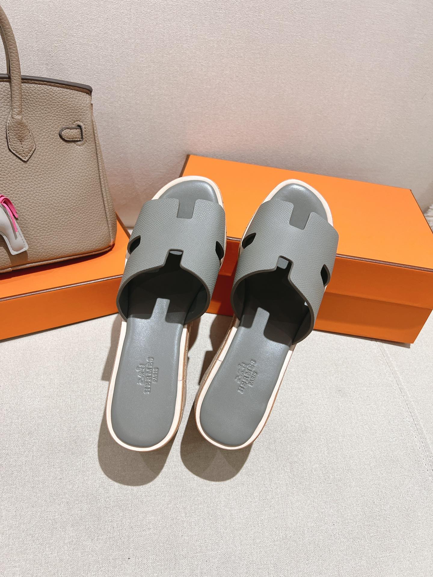 HM 25S HIGH WEDGE SANDALS IN LIGHT GREY LAMBSKIN STYLE 9 - 35