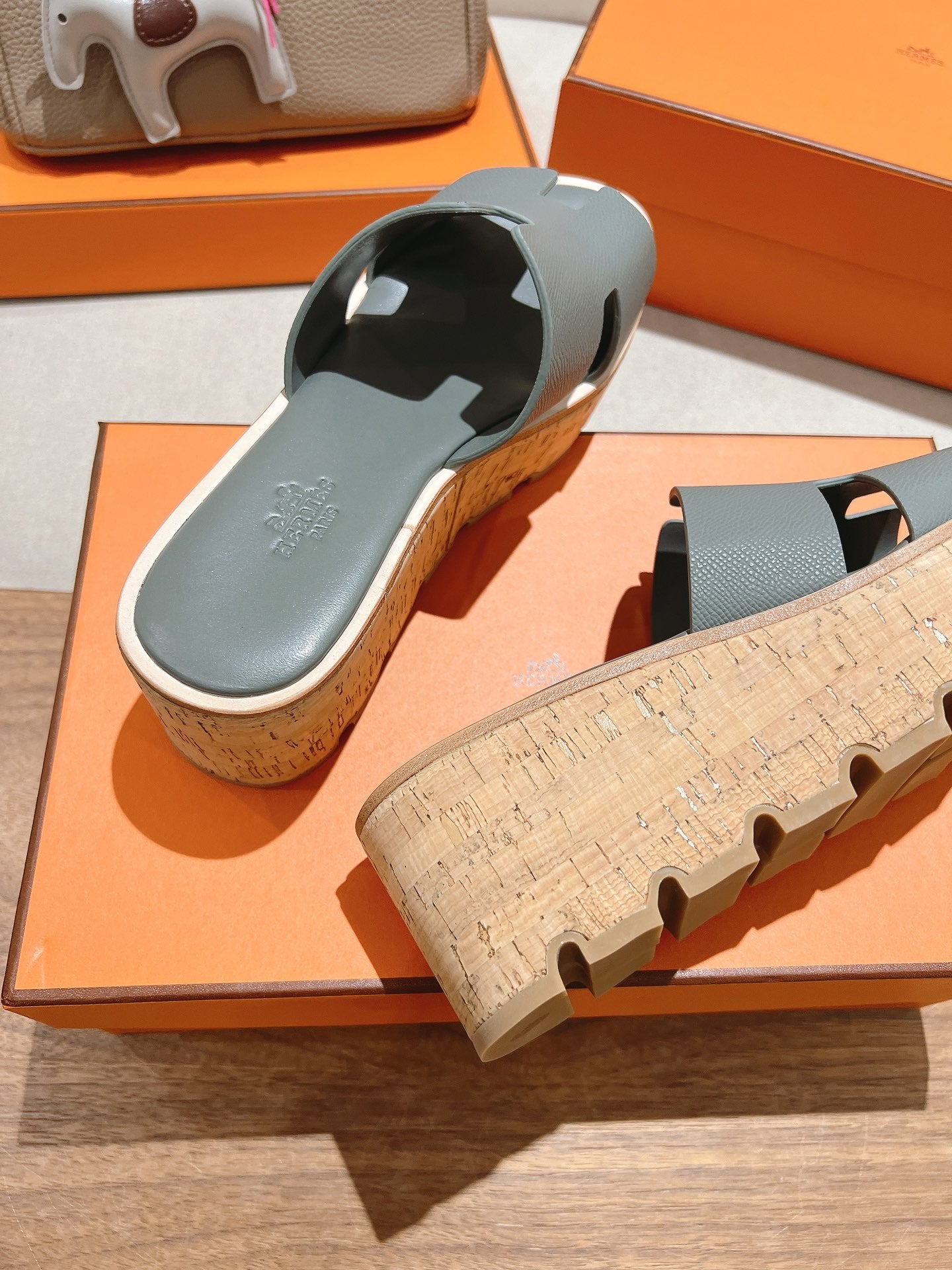 HM 25S HIGH WEDGE SANDALS IN GREY LAMBSKIN STYLE 7 - 35