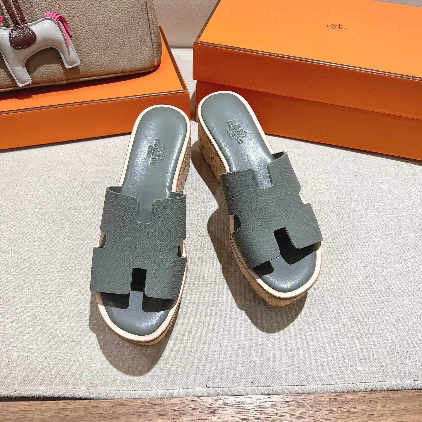 HM 25S HIGH WEDGE SANDALS IN GREY LAMBSKIN STYLE 7 - 35