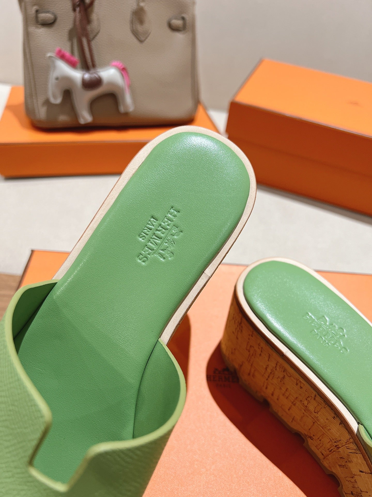 HM 25S HIGH WEDGE SANDALS IN LIGHT GREEN LAMBSKIN STYLE 1 - 35