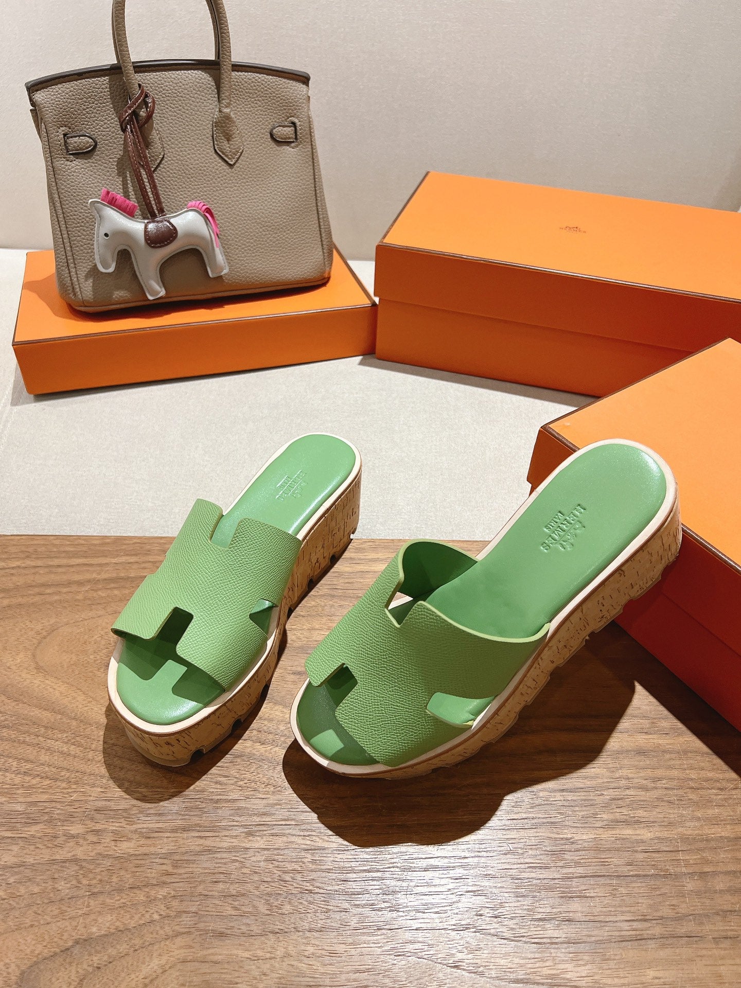 HM 25S HIGH WEDGE SANDALS IN LIGHT GREEN LAMBSKIN STYLE 1 - 35