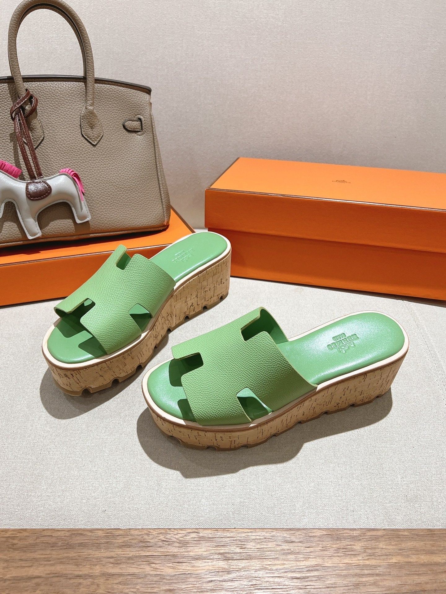 HM 25S HIGH WEDGE SANDALS IN LIGHT GREEN LAMBSKIN STYLE 1 - 35