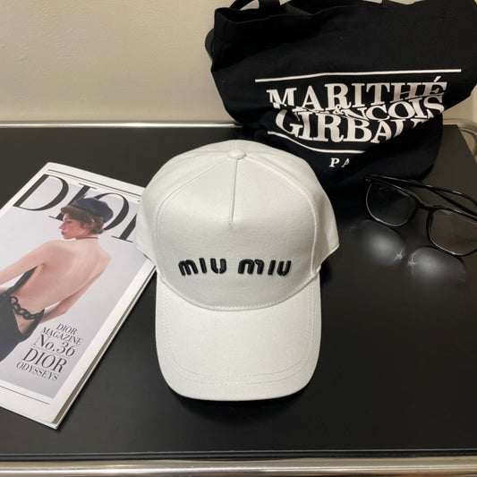 КЕПКА MIUMIU БЕЙСБОЛКА З ВИШИТОГО ДЕНІМУ, МОДЕЛЬ 75