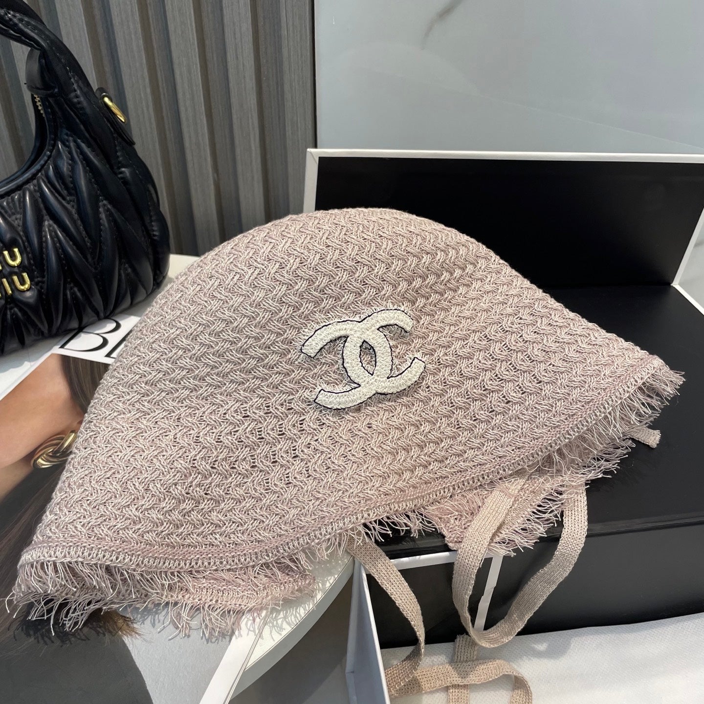 KNITTED BUCKET HAT DUSTY GREY 673884