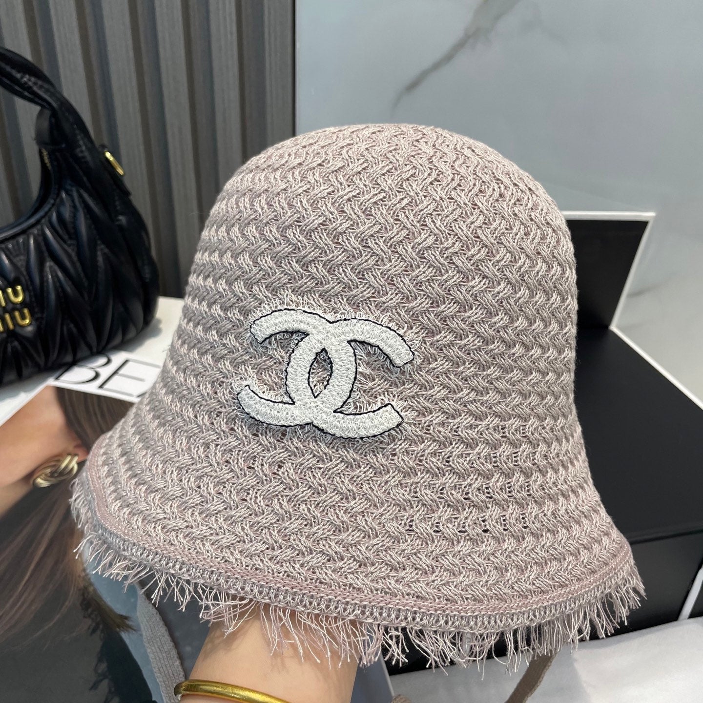 KNITTED BUCKET HAT DUSTY GREY 673884