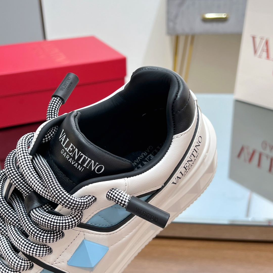 VALENTINO 25S GARAVANI ONE STUD XL PLATFORM SNEAKERS IN WHITE MIX BLUE LAMBSKIN STYLE 6 - 35