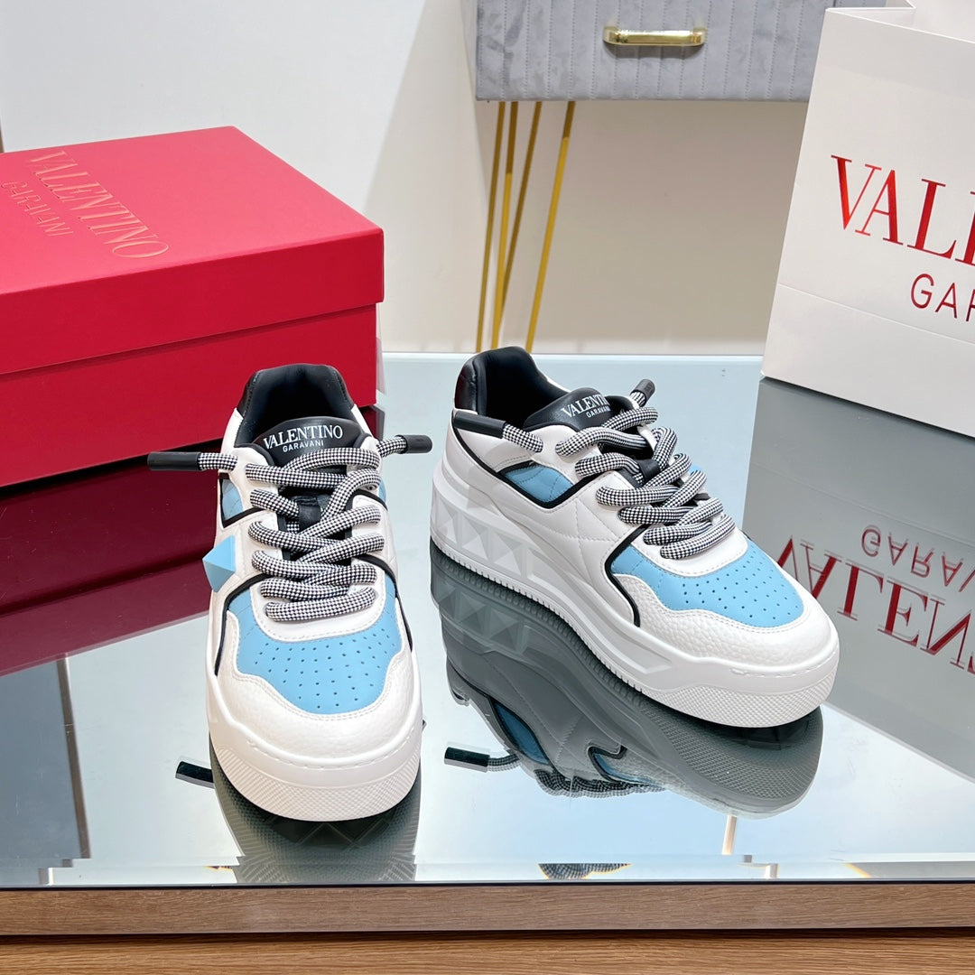 VALENTINO 25S GARAVANI ONE STUD XL PLATFORM SNEAKERS IN WHITE MIX BLUE LAMBSKIN STYLE 6 - 35