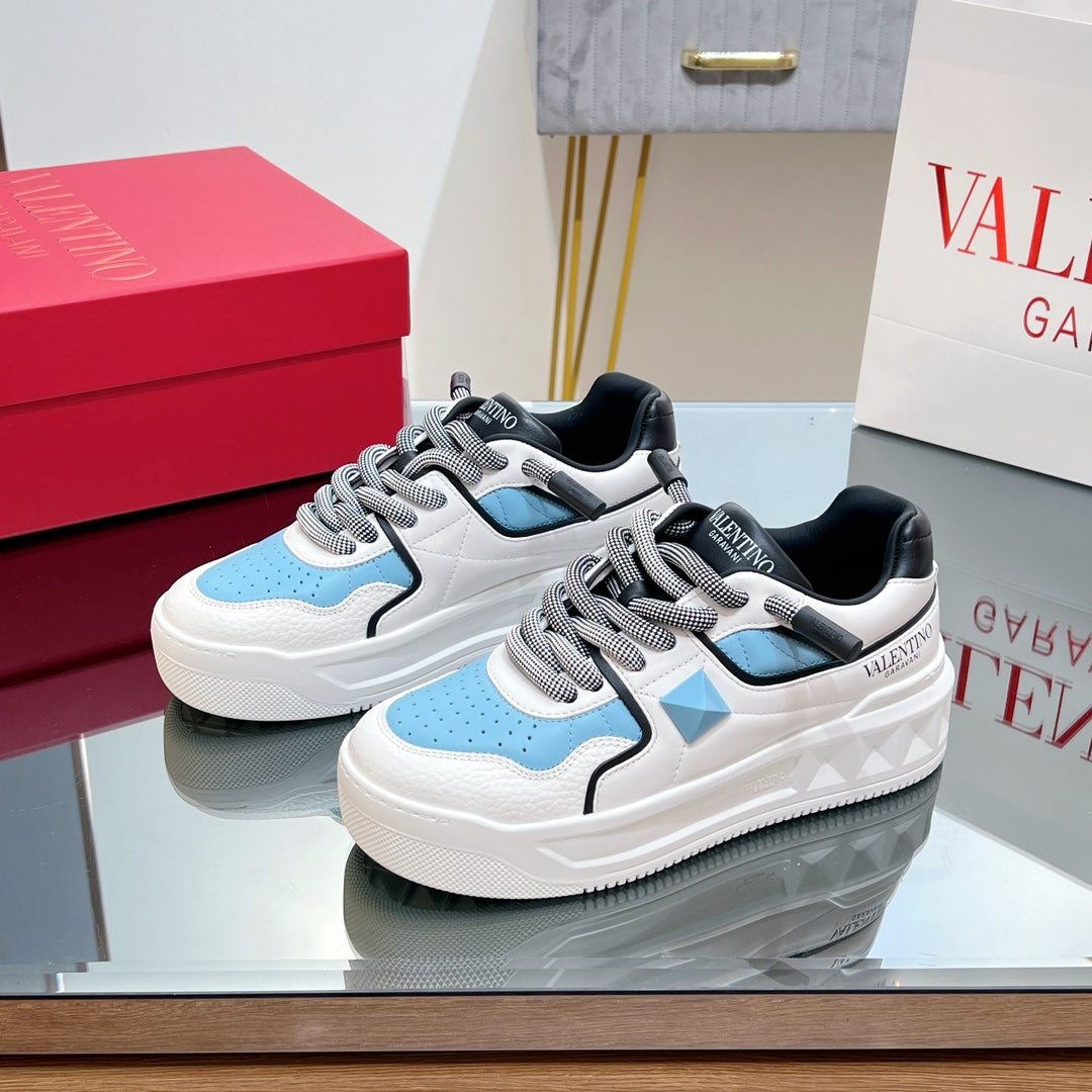 VALENTINO 25S GARAVANI ONE STUD XL PLATFORM SNEAKERS IN WHITE MIX BLUE LAMBSKIN STYLE 6 - 35