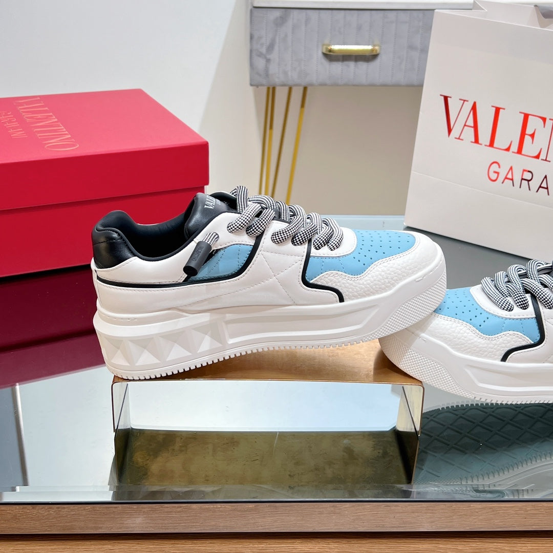 VALENTINO 25S GARAVANI ONE STUD XL PLATFORM SNEAKERS IN WHITE MIX BLUE LAMBSKIN STYLE 6 - 35