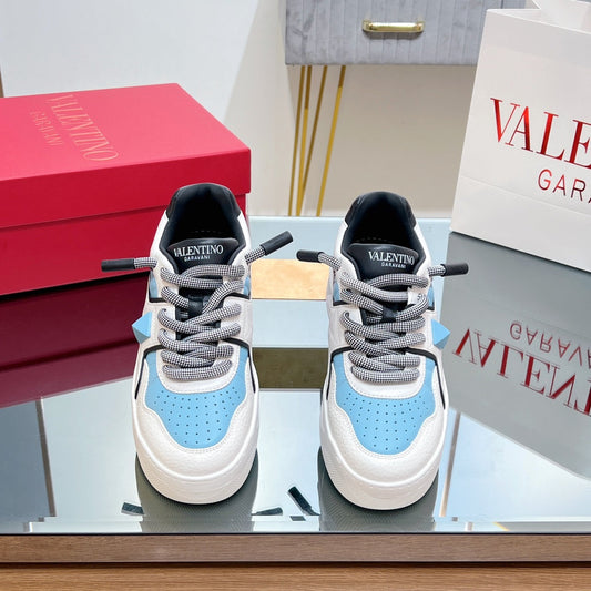 VALENTINO 25S GARAVANI ONE STUD XL PLATFORM SNEAKERS IN WHITE MIX BLUE LAMBSKIN STYLE 6 - 35