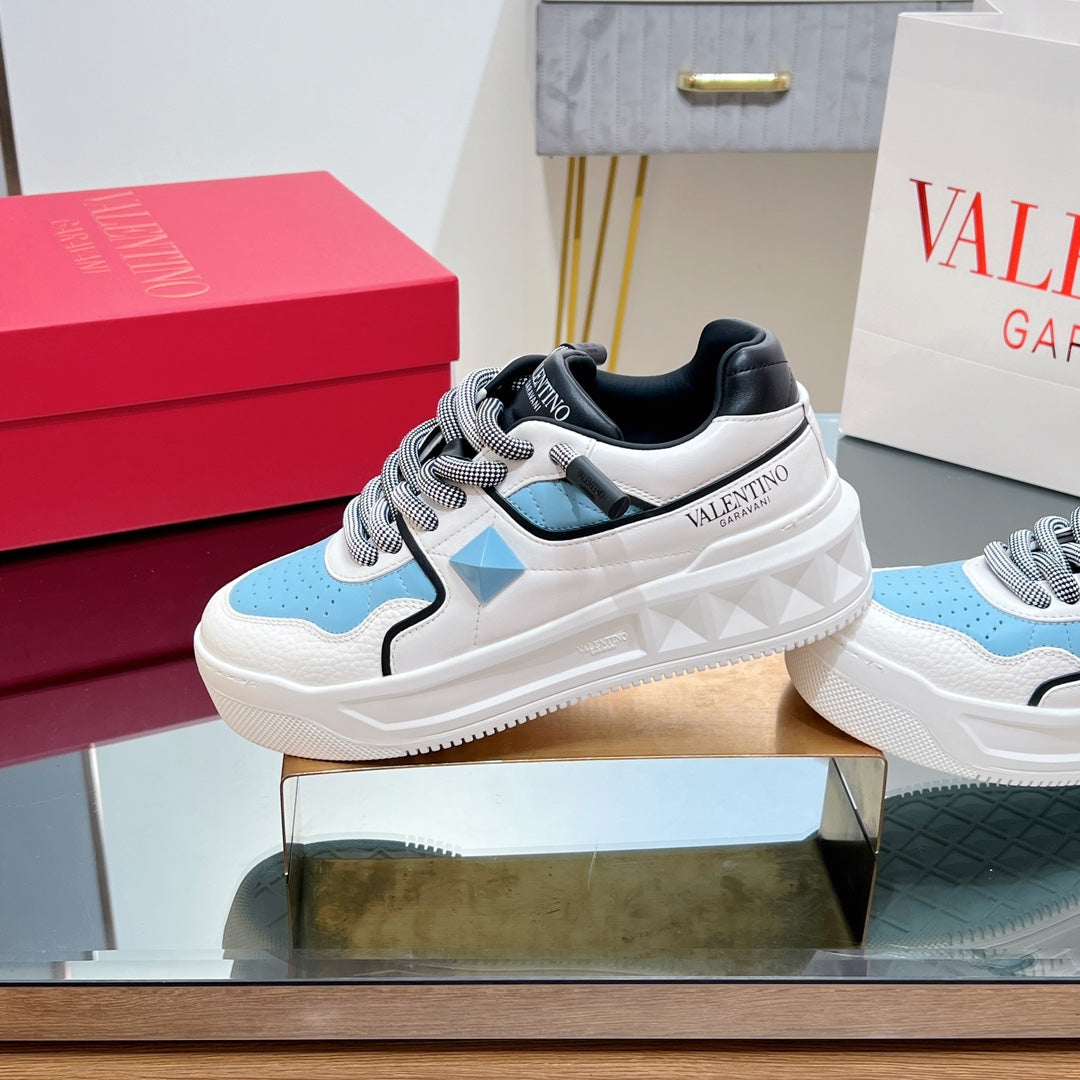 VALENTINO 25S GARAVANI ONE STUD XL PLATFORM SNEAKERS IN WHITE MIX BLUE LAMBSKIN STYLE 6 - 35
