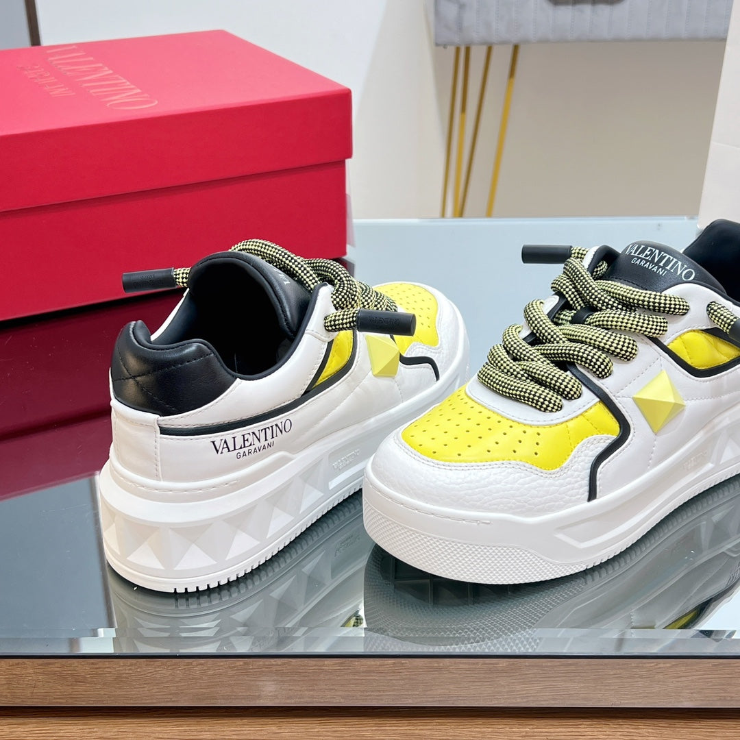 VALENTINO 25S GARAVANI ONE STUD XL PLATFORM SNEAKERS IN WHITE MIX YELLOW LAMBSKIN STYLE 5 - 35