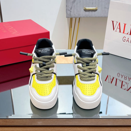 VALENTINO 25S GARAVANI ONE STUD XL PLATFORM SNEAKERS IN WHITE MIX YELLOW LAMBSKIN STYLE 5 - 35