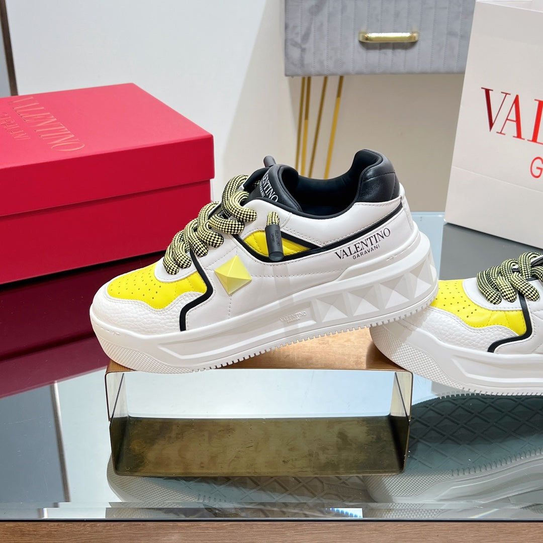 VALENTINO 25S GARAVANI ONE STUD XL PLATFORM SNEAKERS IN WHITE MIX YELLOW LAMBSKIN STYLE 5 - 35