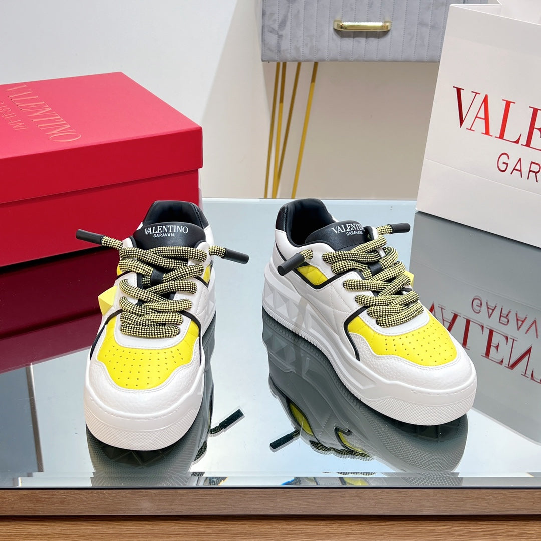 VALENTINO 25S GARAVANI ONE STUD XL PLATFORM SNEAKERS IN WHITE MIX YELLOW LAMBSKIN STYLE 5 - 35