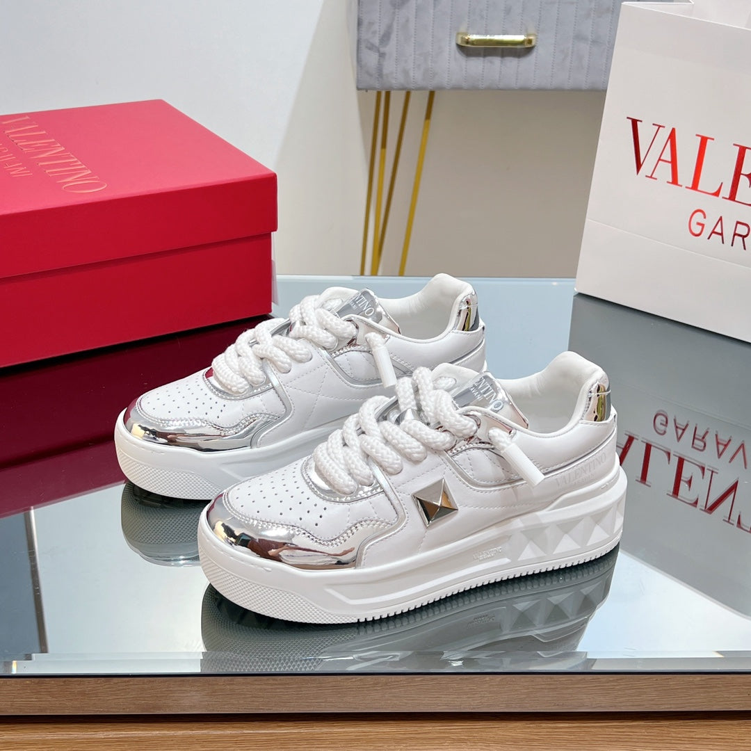 VALENTINO 25S GARAVANI ONE STUD XL PLATFORM SNEAKERS IN WHITE MIX SILVER LAMBSKIN STYLE 4 - 35