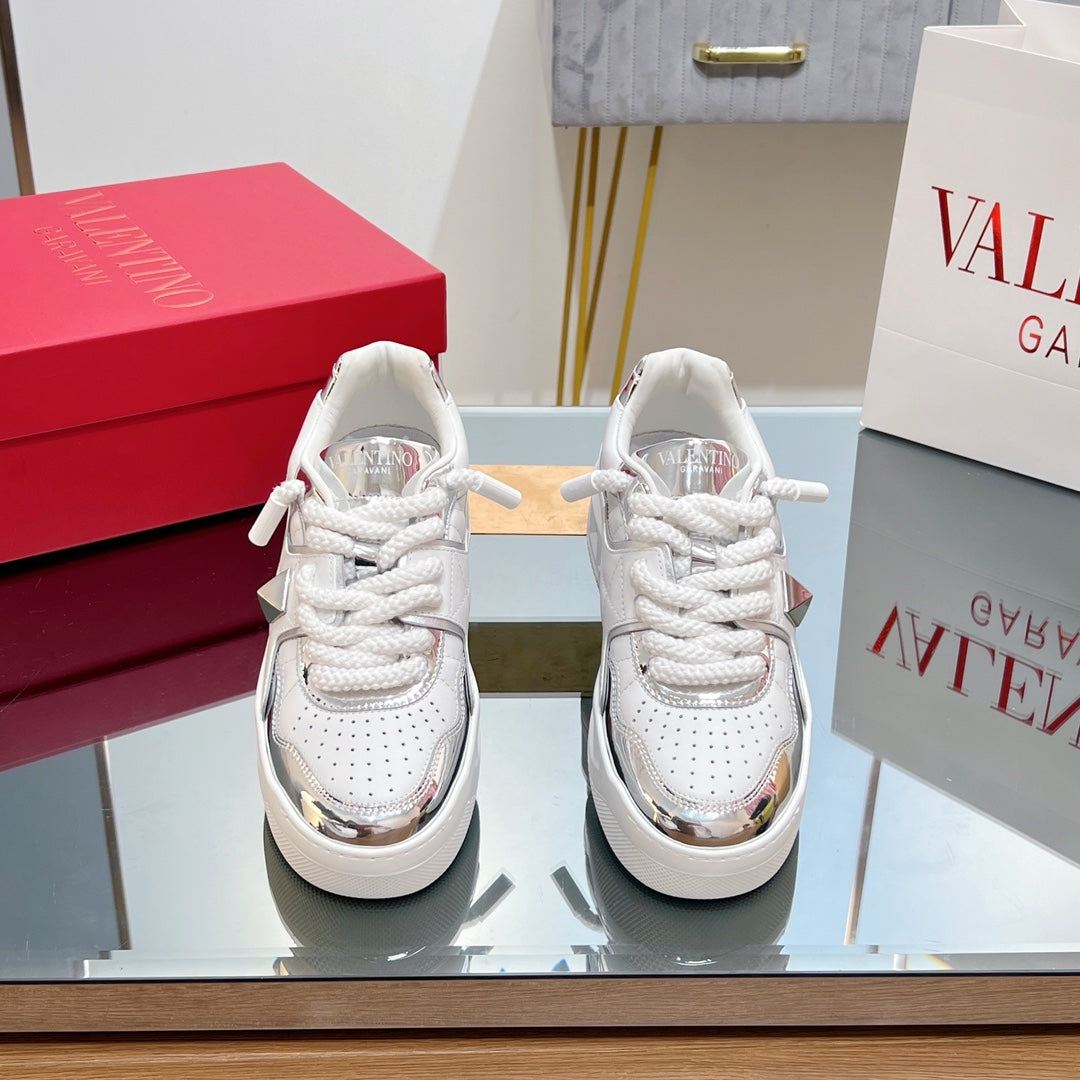 VALENTINO 25S GARAVANI ONE STUD XL PLATFORM SNEAKERS IN WHITE MIX SILVER LAMBSKIN STYLE 4 - 35