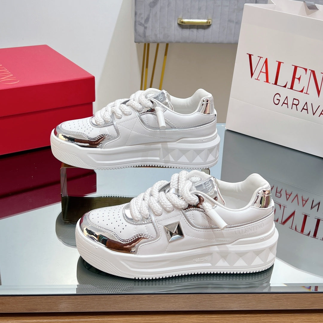 VALENTINO 25S GARAVANI ONE STUD XL PLATFORM SNEAKERS IN WHITE MIX SILVER LAMBSKIN STYLE 4 - 35