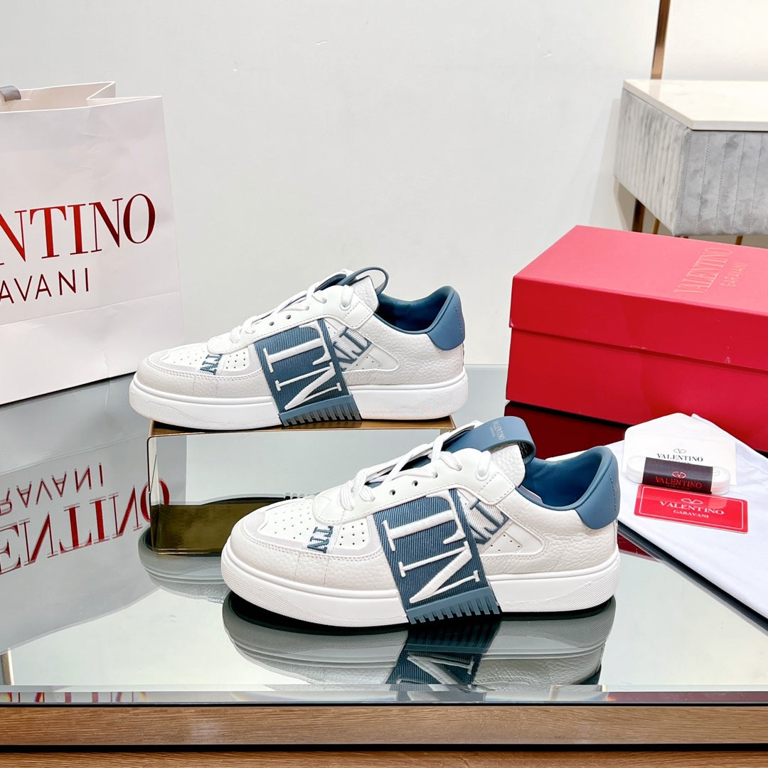 VL7N LOW-TOP WHITE CALFSKIN AND AEGEAN BLUE FABRIC SNEAKER WITH BANDS - 35