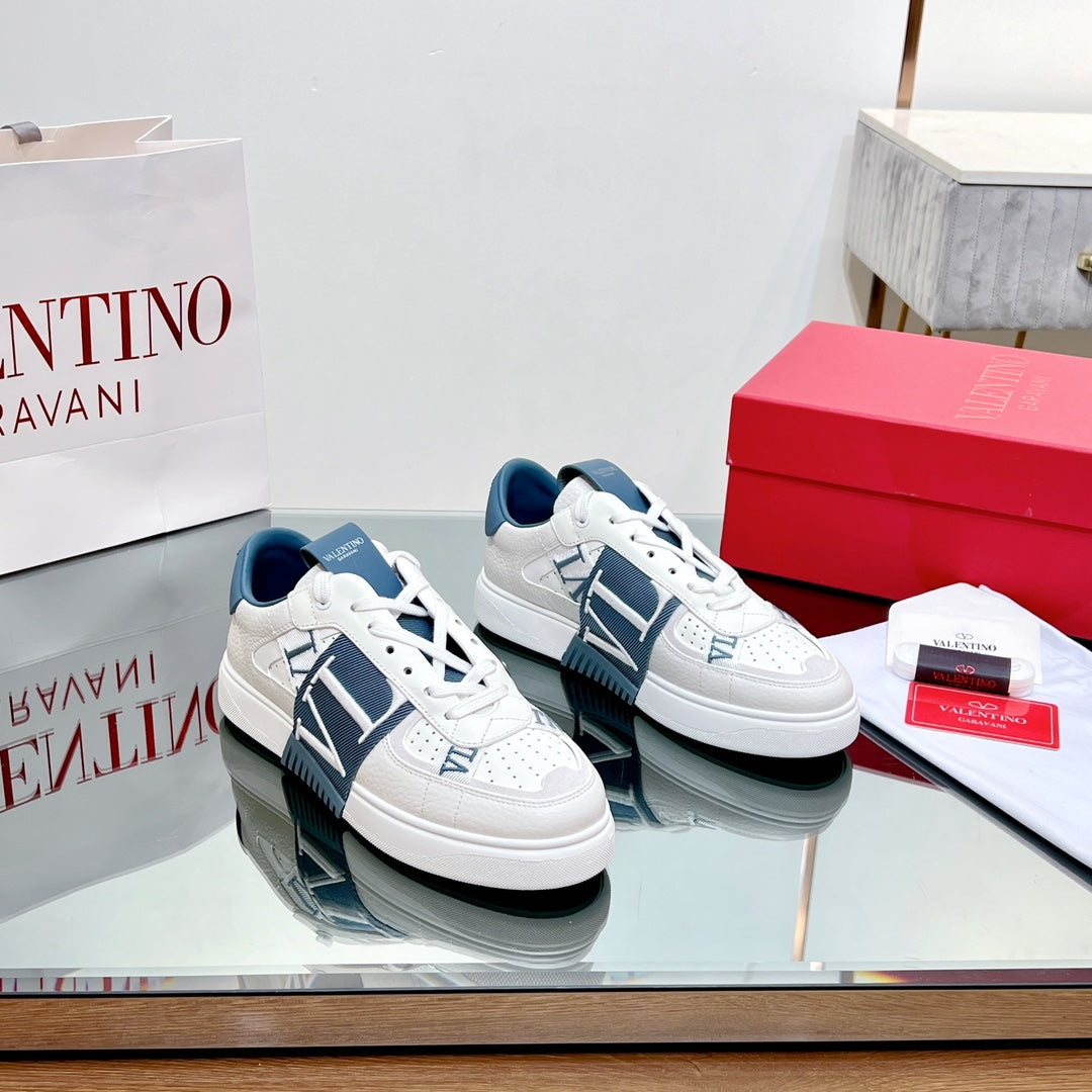 VL7N LOW-TOP WHITE CALFSKIN AND AEGEAN BLUE FABRIC SNEAKER WITH BANDS - 35