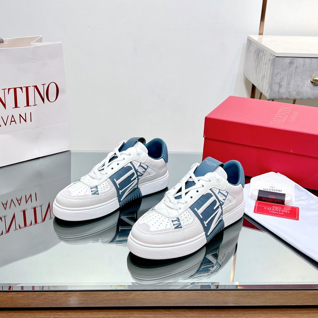 VL7N LOW-TOP WHITE CALFSKIN AND AEGEAN BLUE FABRIC SNEAKER WITH BANDS - 35