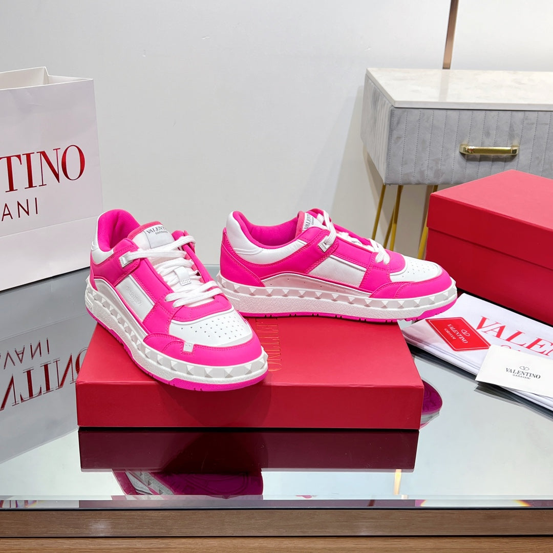 VALENTINO 25S GARAVANI FREEDOTS SNEAKERS IN WHITE MIX PINK LAMBSKIN - 35