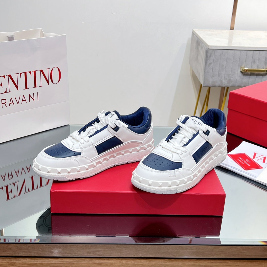 VALENTINO 25S GARAVANI FREEDOTS SNEAKERS IN WHITE MIX DARK NAVY BLUE LAMBSKIN - 35