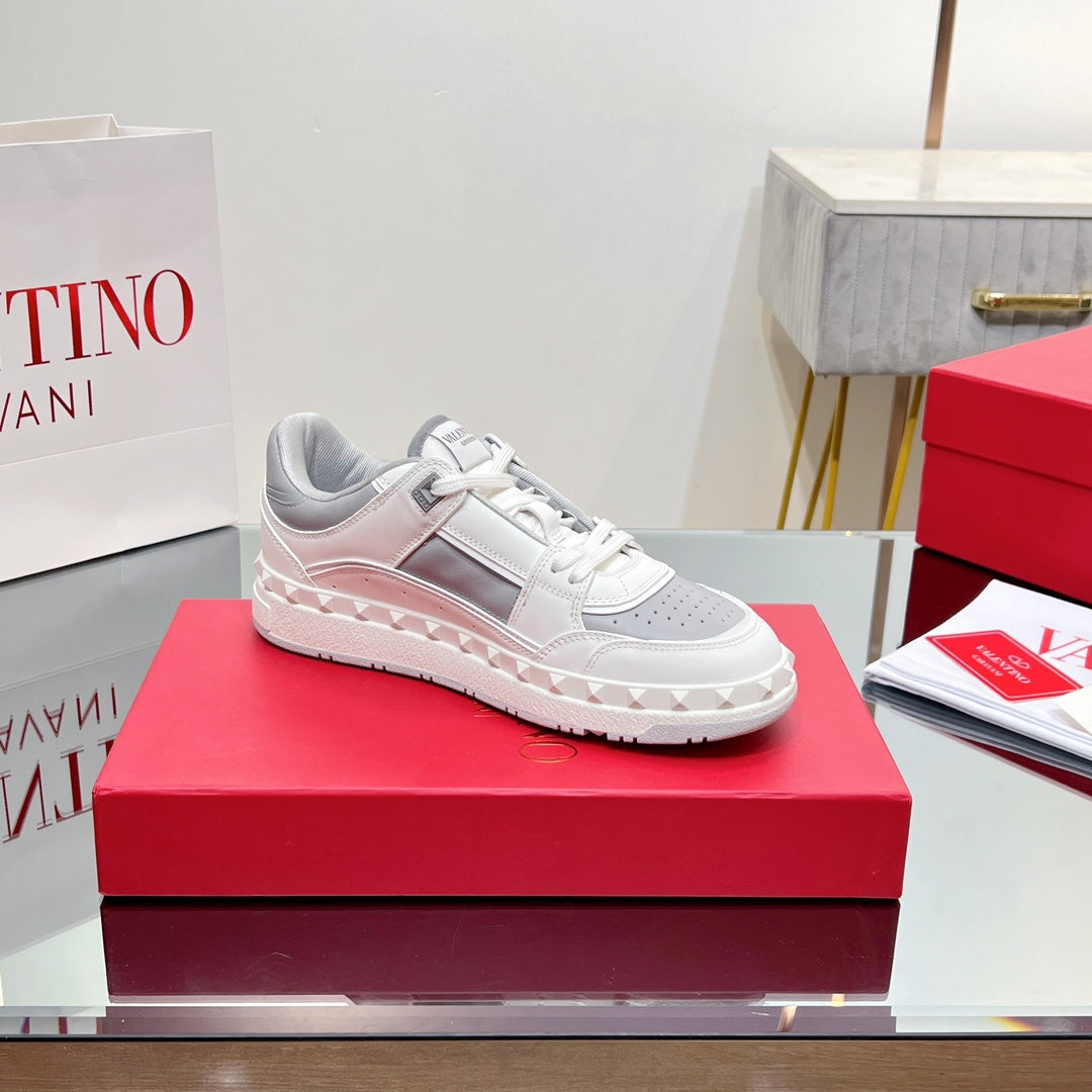 VALENTINO 25S GARAVANI FREEDOTS SNEAKERS IN WHITE MIX GREY LAMBSKIN - 35