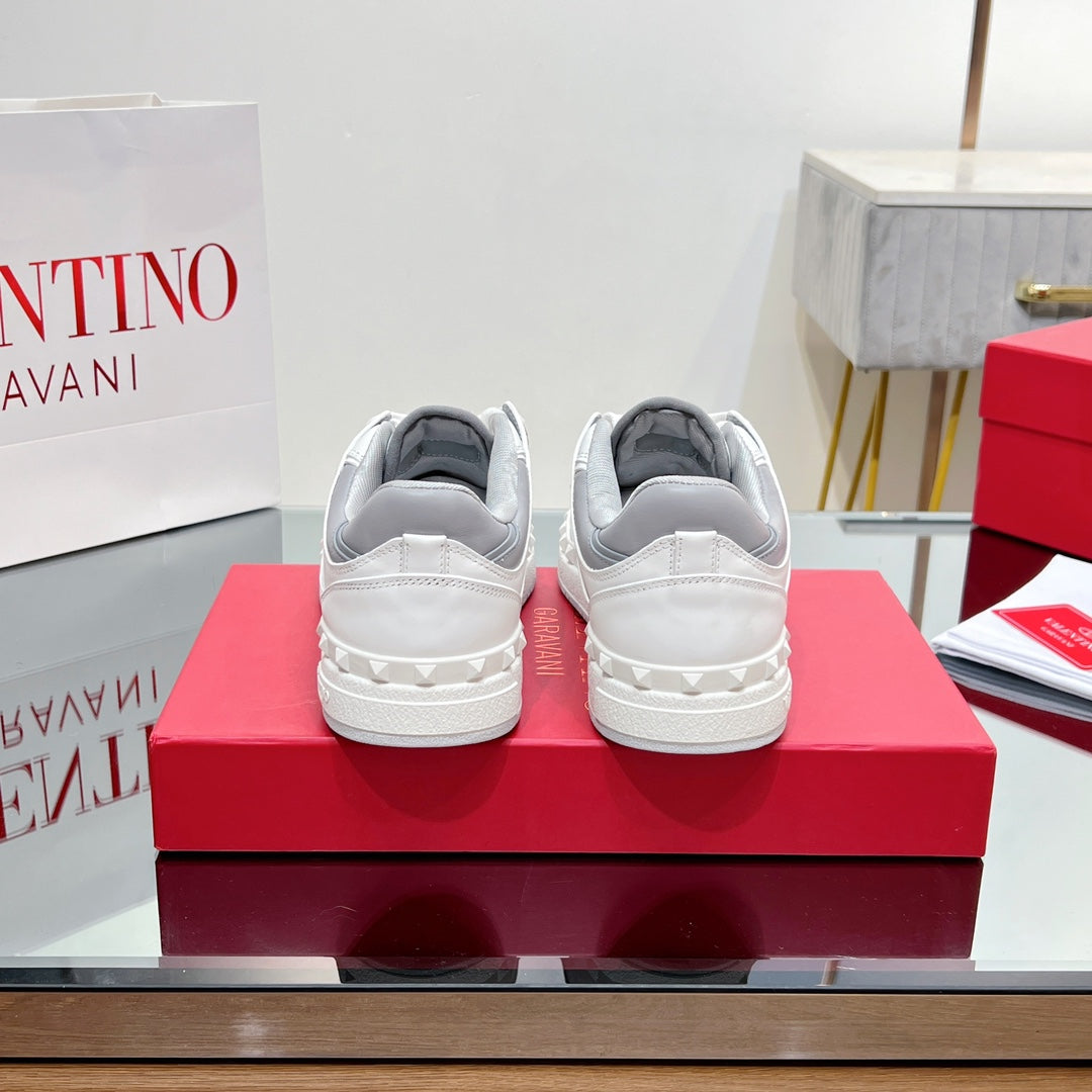 VALENTINO 25S GARAVANI FREEDOTS SNEAKERS IN WHITE MIX GREY LAMBSKIN - 35