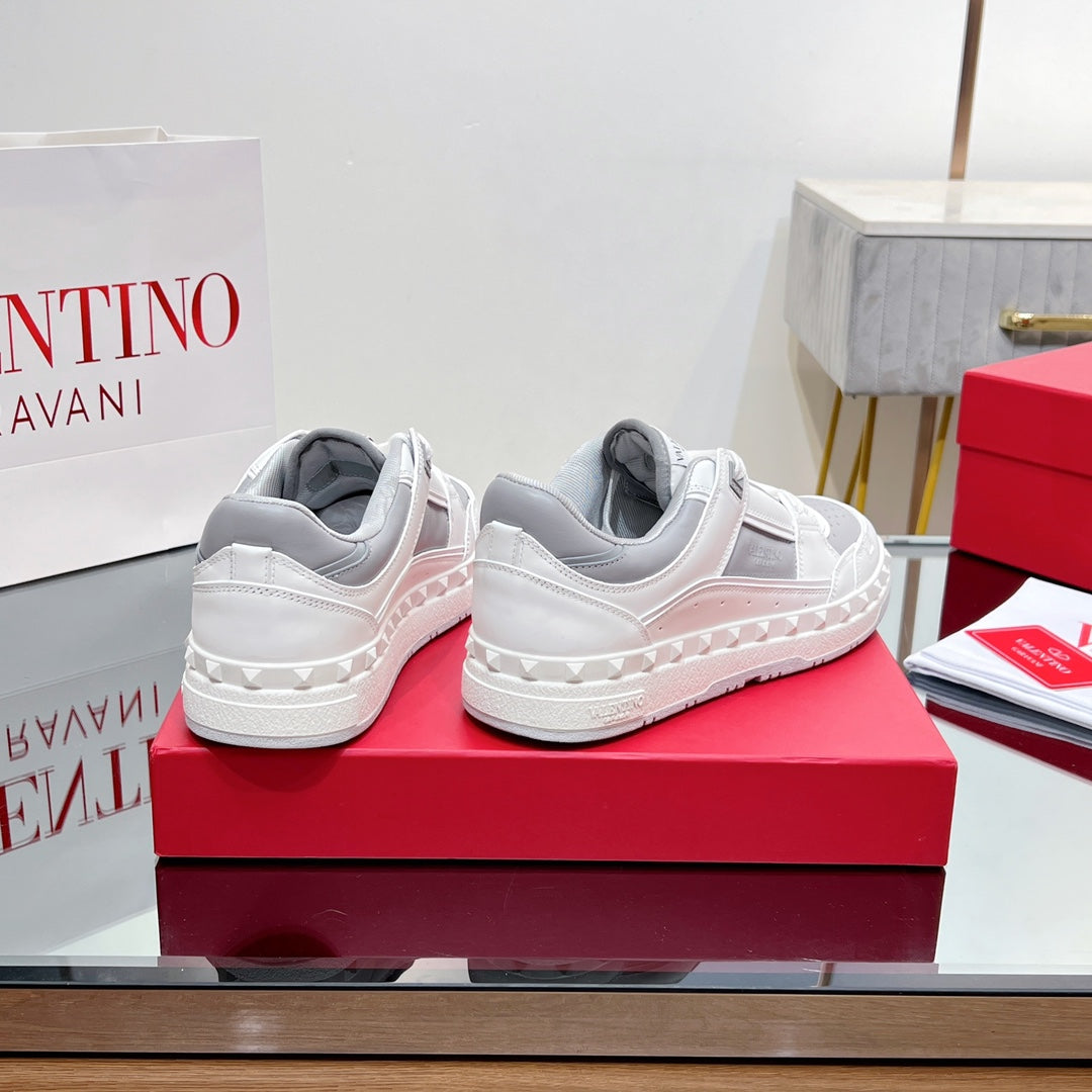 VALENTINO 25S GARAVANI FREEDOTS SNEAKERS IN WHITE MIX GREY LAMBSKIN - 35