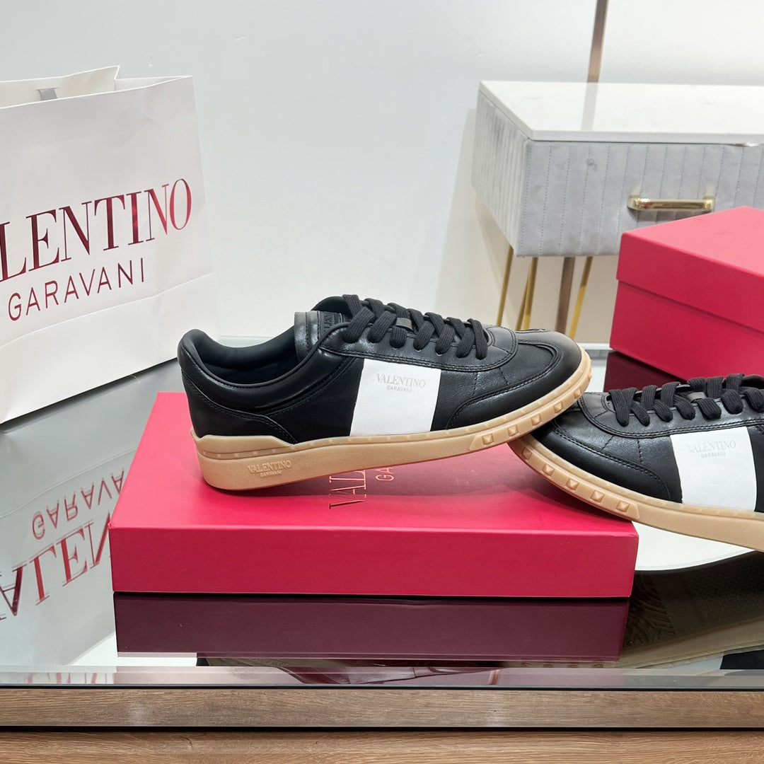 VALENTINO 25S UPVILLAGE SNEAKERS IN BLACK MIX WHITE LAMBSKIN STYLE 1 - 35