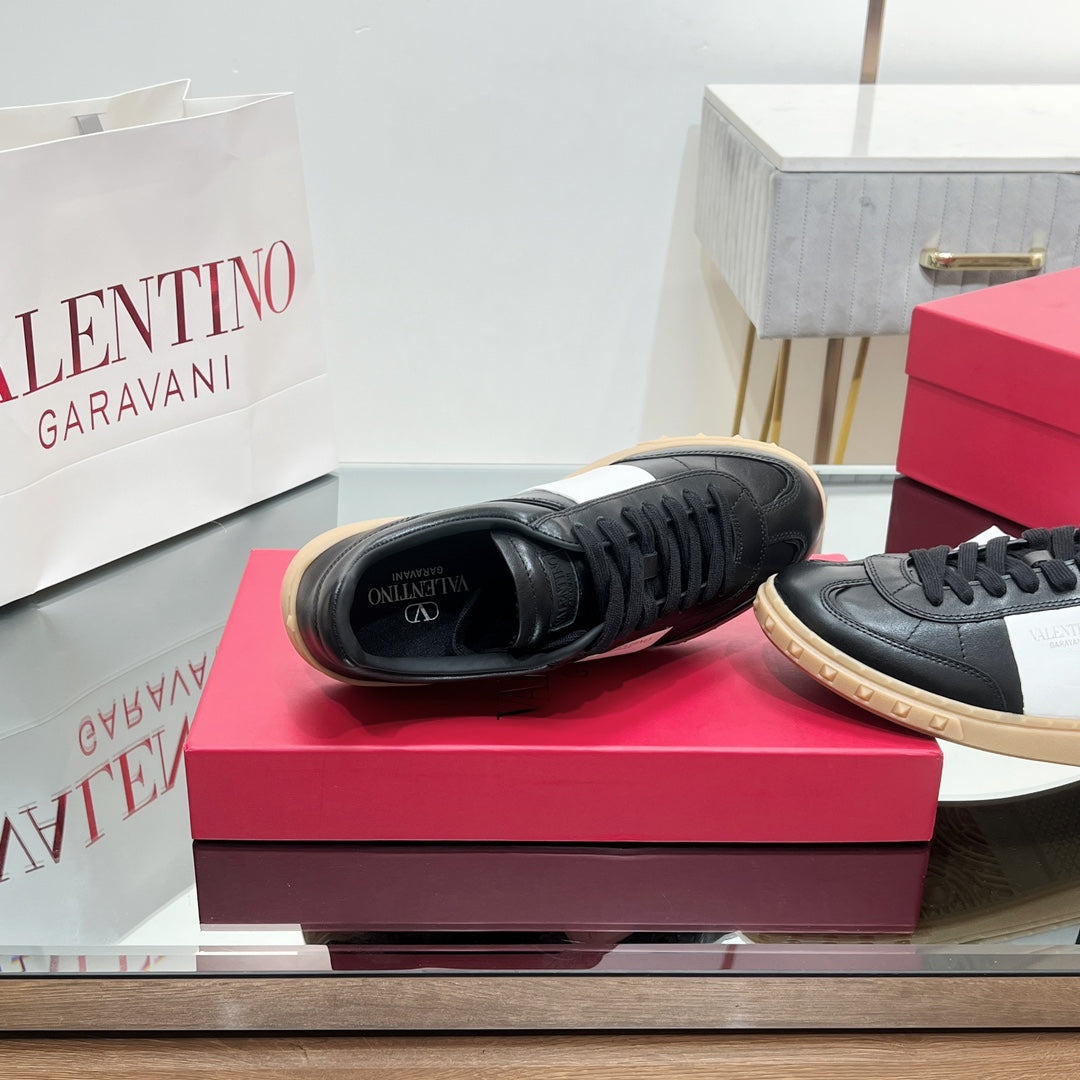 VALENTINO 25S UPVILLAGE SNEAKERS IN BLACK MIX WHITE LAMBSKIN STYLE 1 - 35