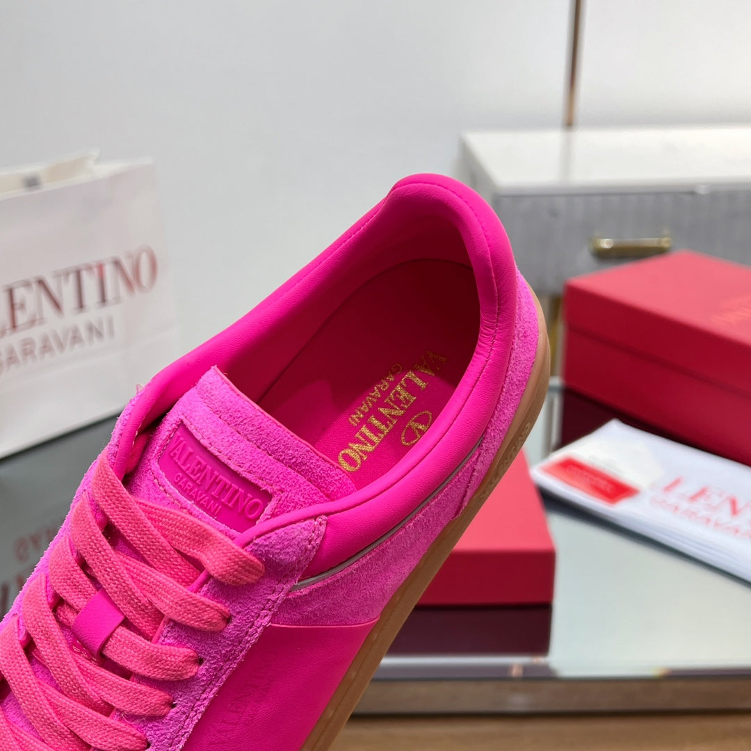 VALENTINO 25S UPVILLAGE SNEAKERS IN PINK SUEDE - 35