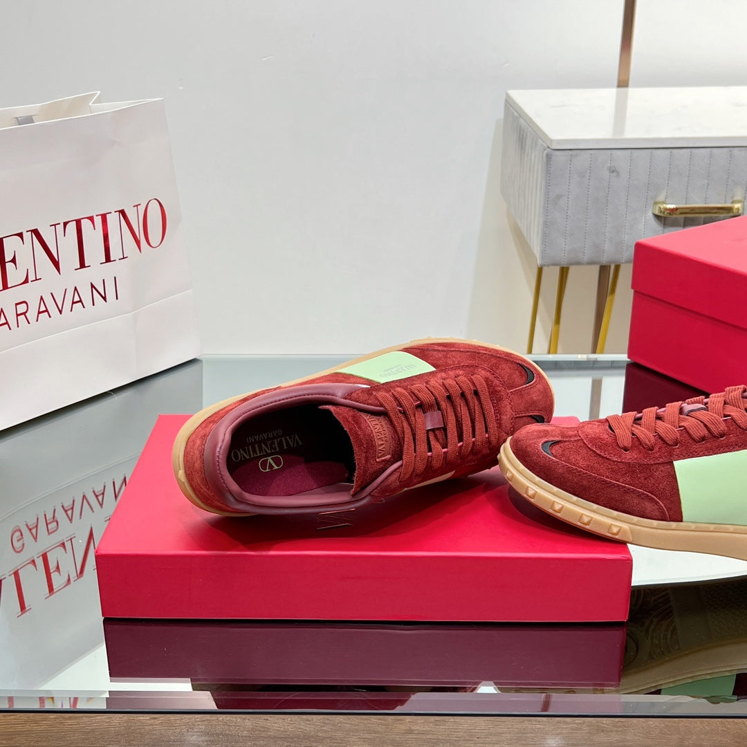 VALENTINO 25S UPVILLAGE SNEAKERS IN RED SUEDE - 35