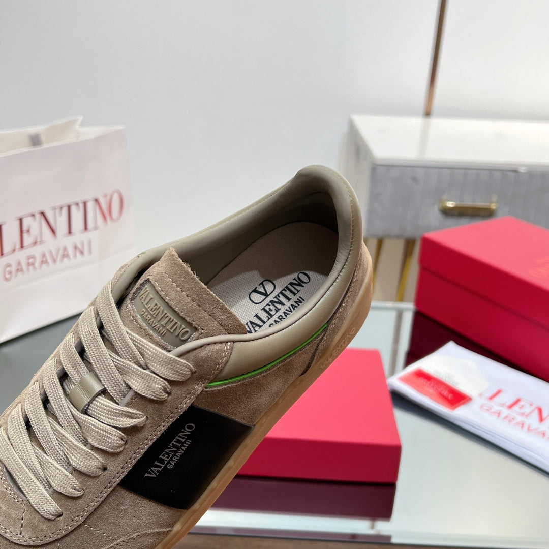 VALENTINO 25S UPVILLAGE SNEAKERS IN BROWN SUEDE - 35