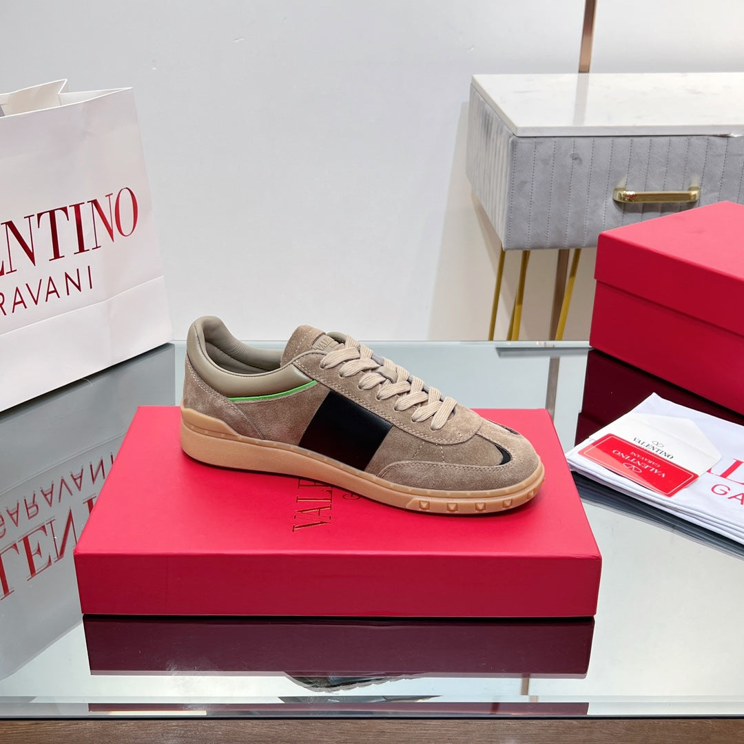 VALENTINO 25S UPVILLAGE SNEAKERS IN BROWN SUEDE - 35