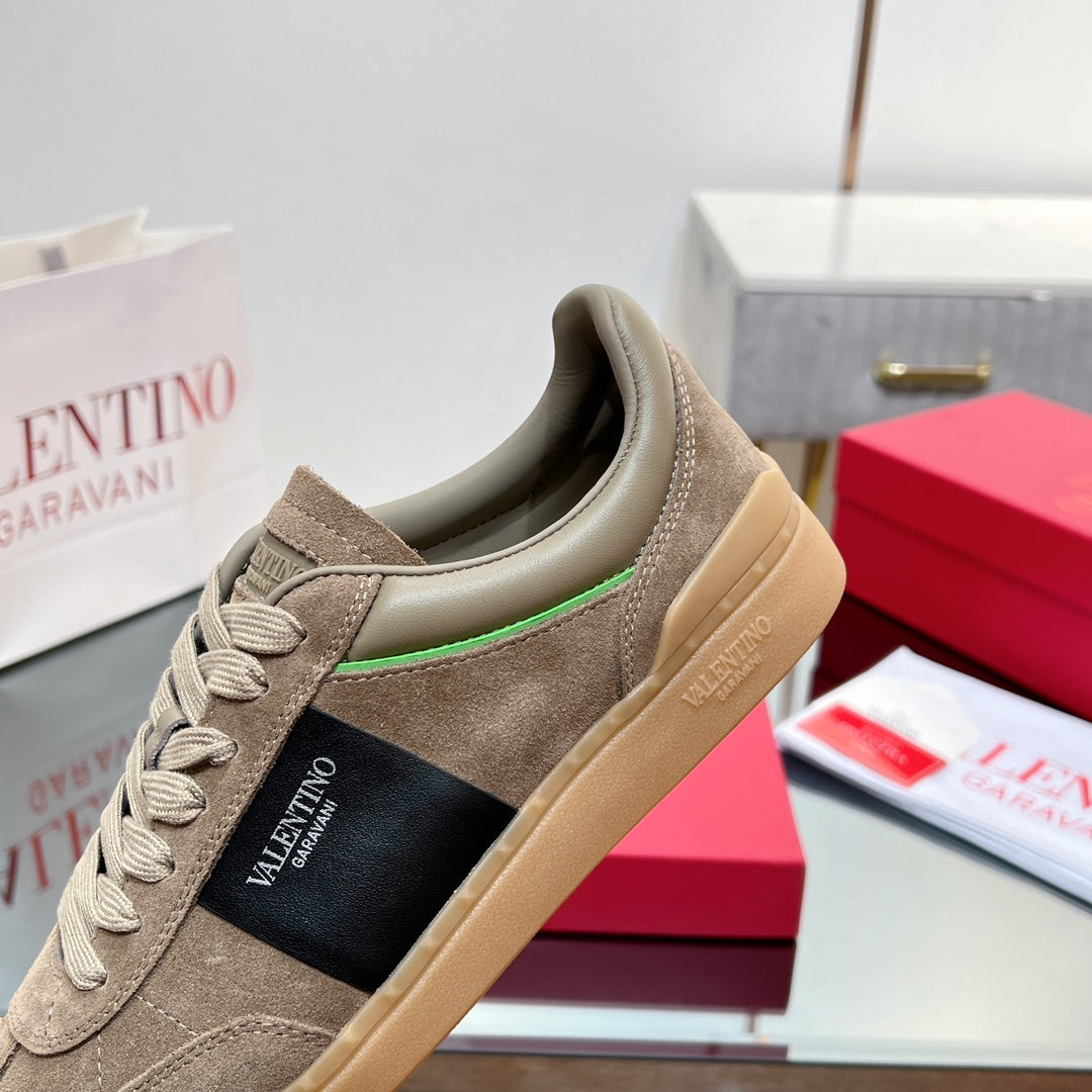 VALENTINO 25S UPVILLAGE SNEAKERS IN BROWN SUEDE - 35