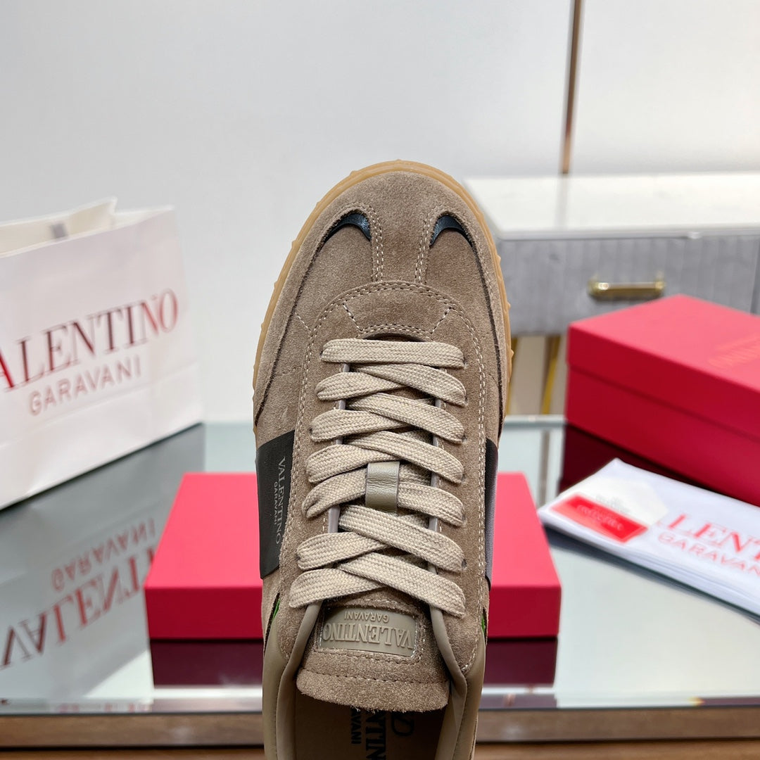 VALENTINO 25S UPVILLAGE SNEAKERS IN BROWN SUEDE - 35