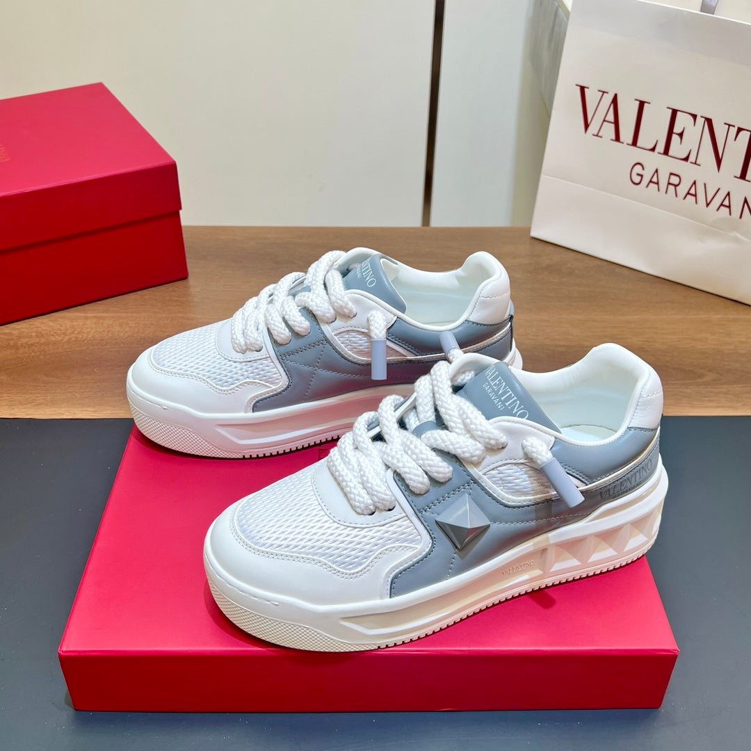 VALENTINO 25S GARAVANI ONE STUD XL PLATFORM SNEAKERS IN WHITE MIX MISTY BLUE LAMBSKIN - 35