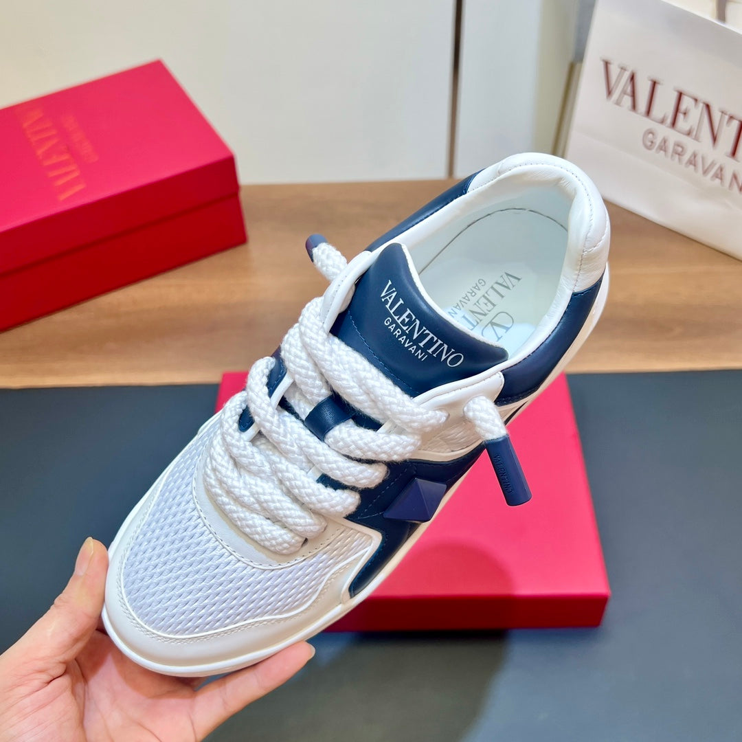 VALENTINO 25S GARAVANI ONE STUD XL PLATFORM SNEAKERS IN WHITE MIX DARK NAVY BLUE LAMBSKIN - 35