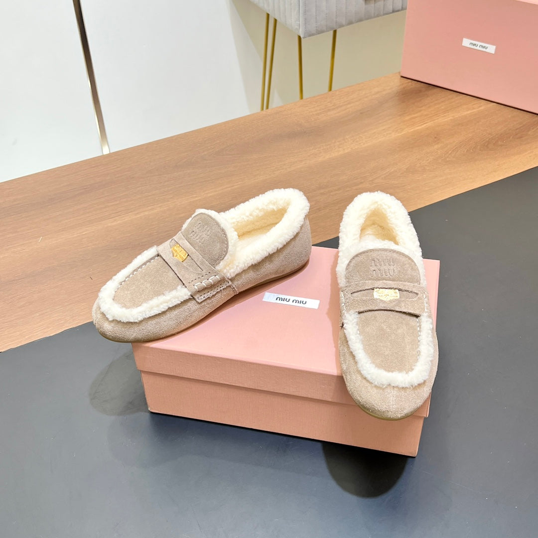 LOAFERS IN BEIGE SUEDE AND WHITE SHEARLING TRIM - 35