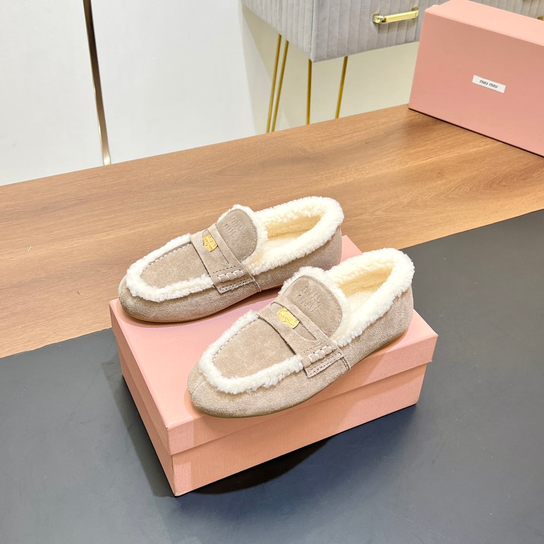 LOAFERS IN BEIGE SUEDE AND WHITE SHEARLING TRIM - 35